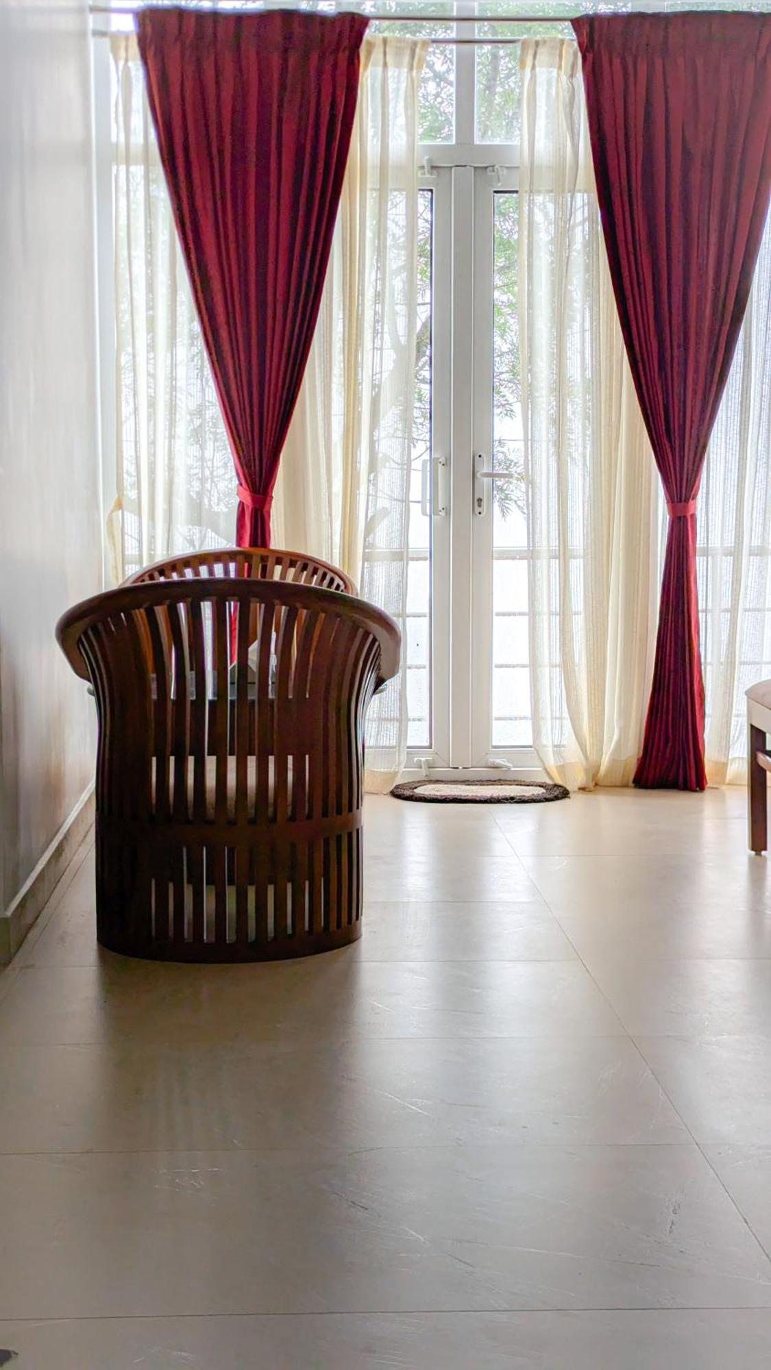 Valley View Inn, โกตากิริ ภายนอก รูปภาพ