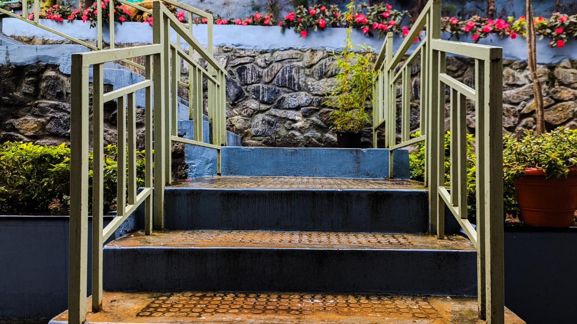 Valley View Inn, โกตากิริ ภายนอก รูปภาพ